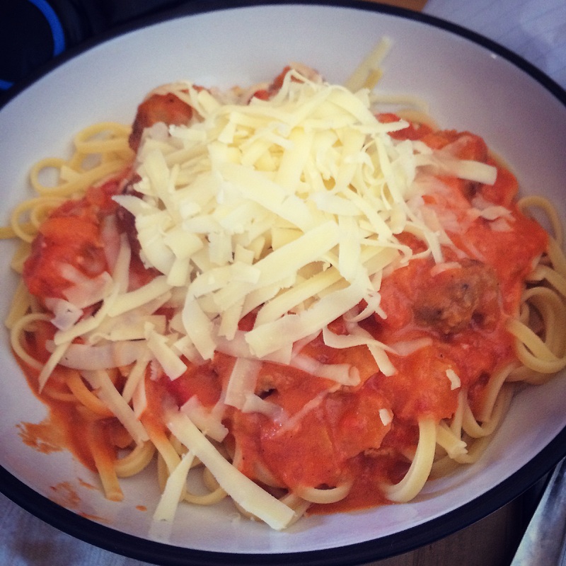 Easy Creamy Tomato Meatball Pasta