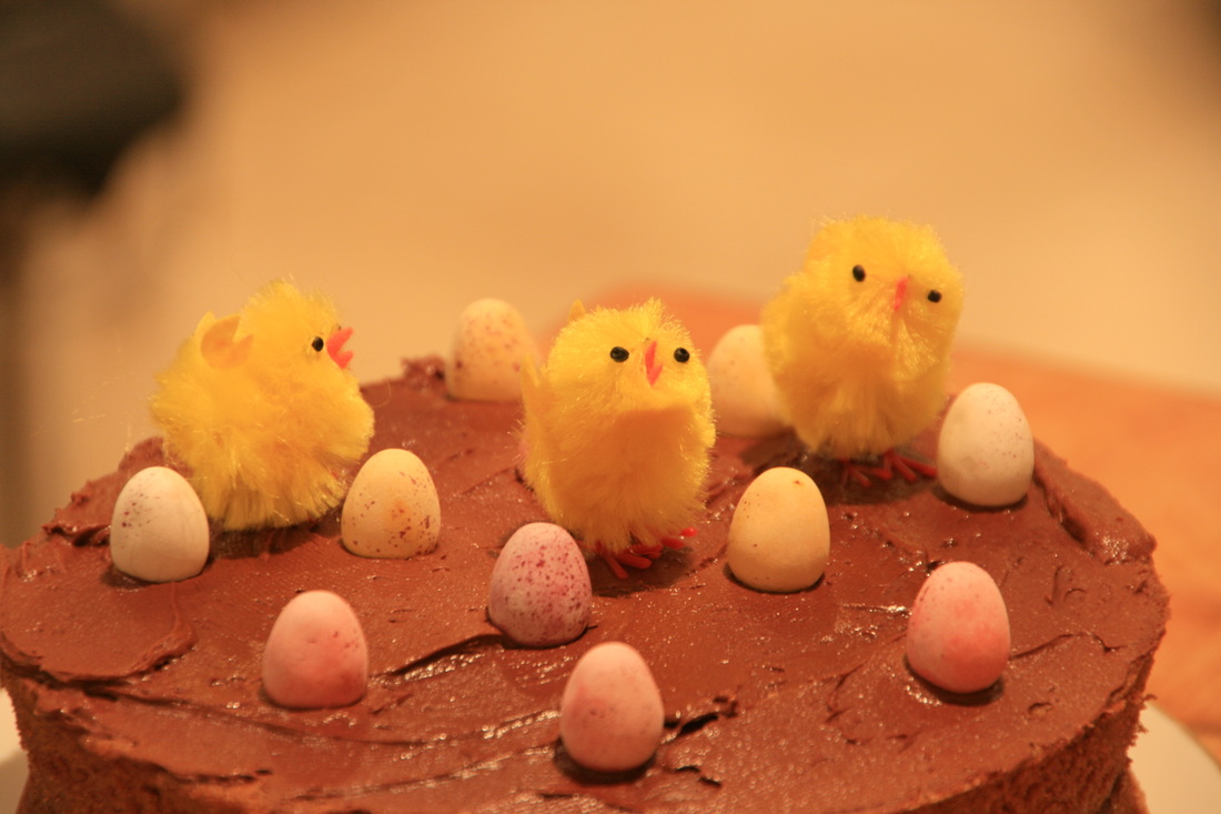 Easter Cake with Eggs and Chicks!